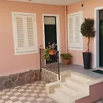Il Giardino Degli Iris לינה וארוחת בוקר