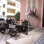 לינה וארוחת בוקר Il Giardino Degli Iris 3*
